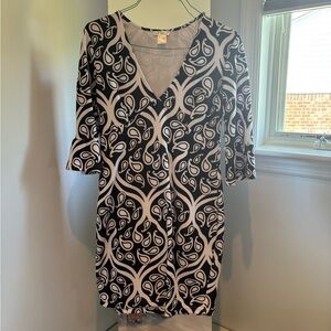 VENUS Elegant Black and White Long Sleeve Dress